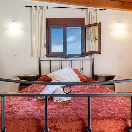 Holiday home Deluca Traditional Stone House