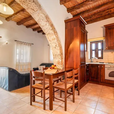 Holiday home Deluca Traditional Stone House Gennadi
