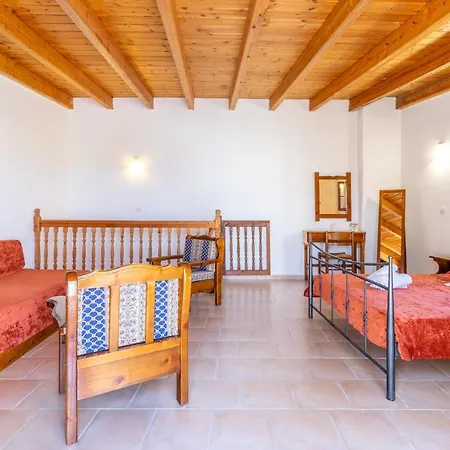 Casa vacanze Deluca Traditional Stone House *